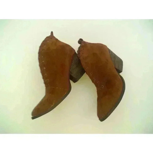 Coconuts By Matisse Womens Ankle Boots Brown Cuban Heel Pointed Toe Pull On 7.5M - Picture 3 of 9